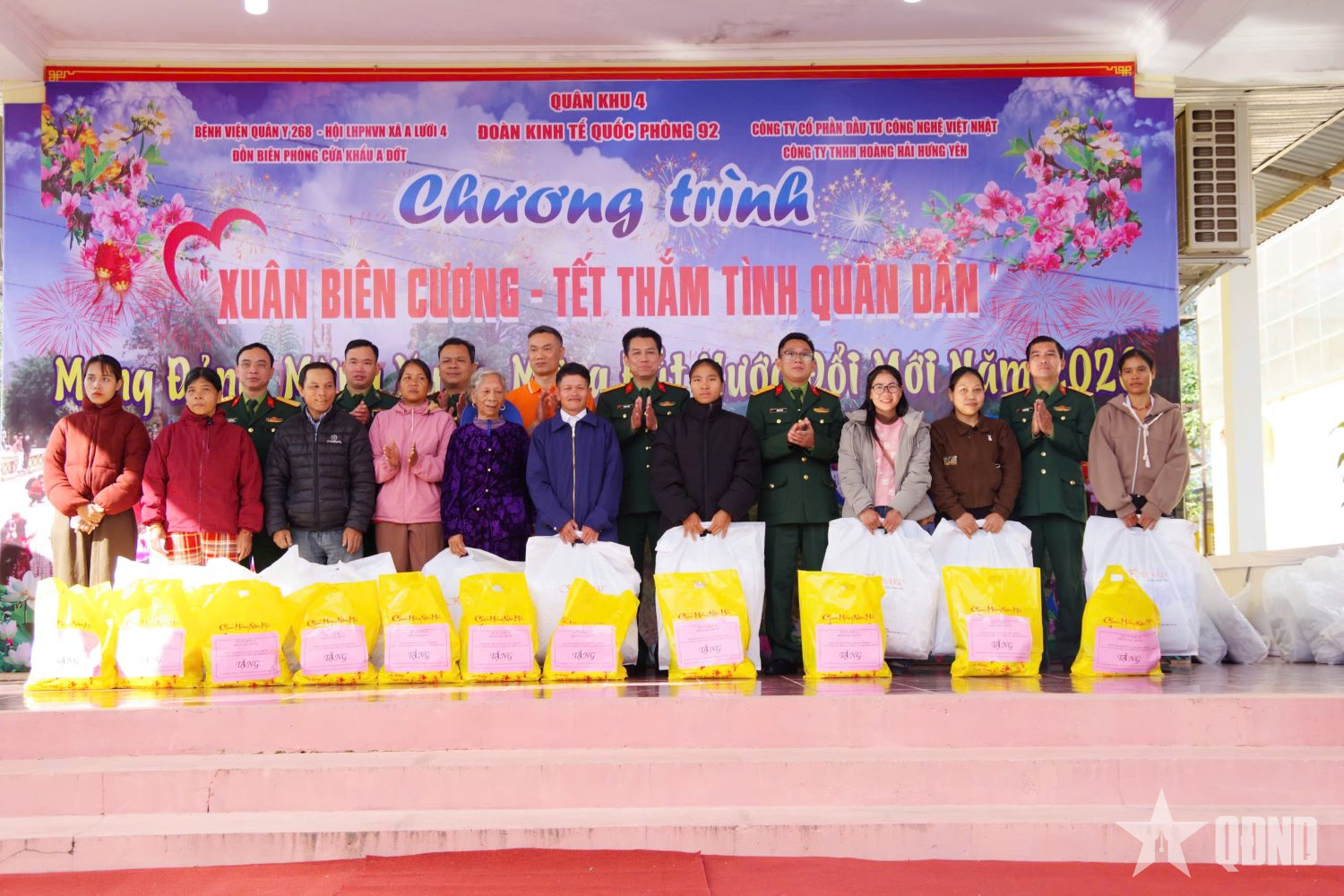 “Xuân biên cương, Tết thắm tình quân dân” tại xã biên giới thành phố Huế